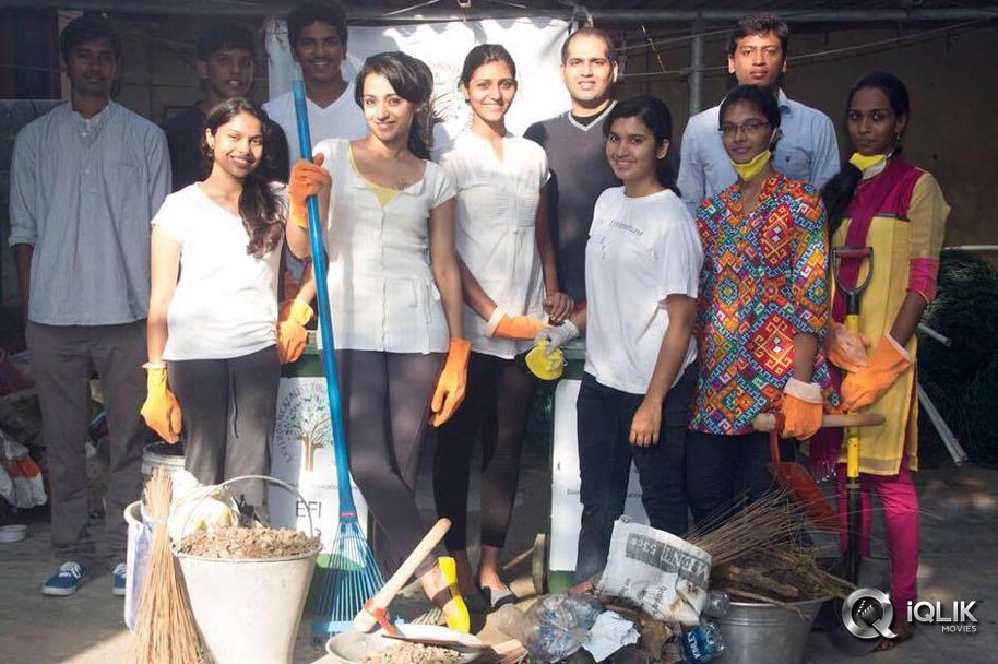 Trisha-Joins-Swachh-Bharath-Campaign